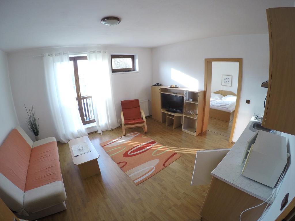 ديشين Hotel Faust المظهر الخارجي الصورة
